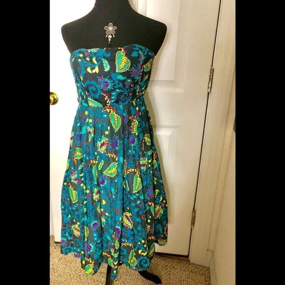 Beautiful dress by French Connection - Picture 1 of 2